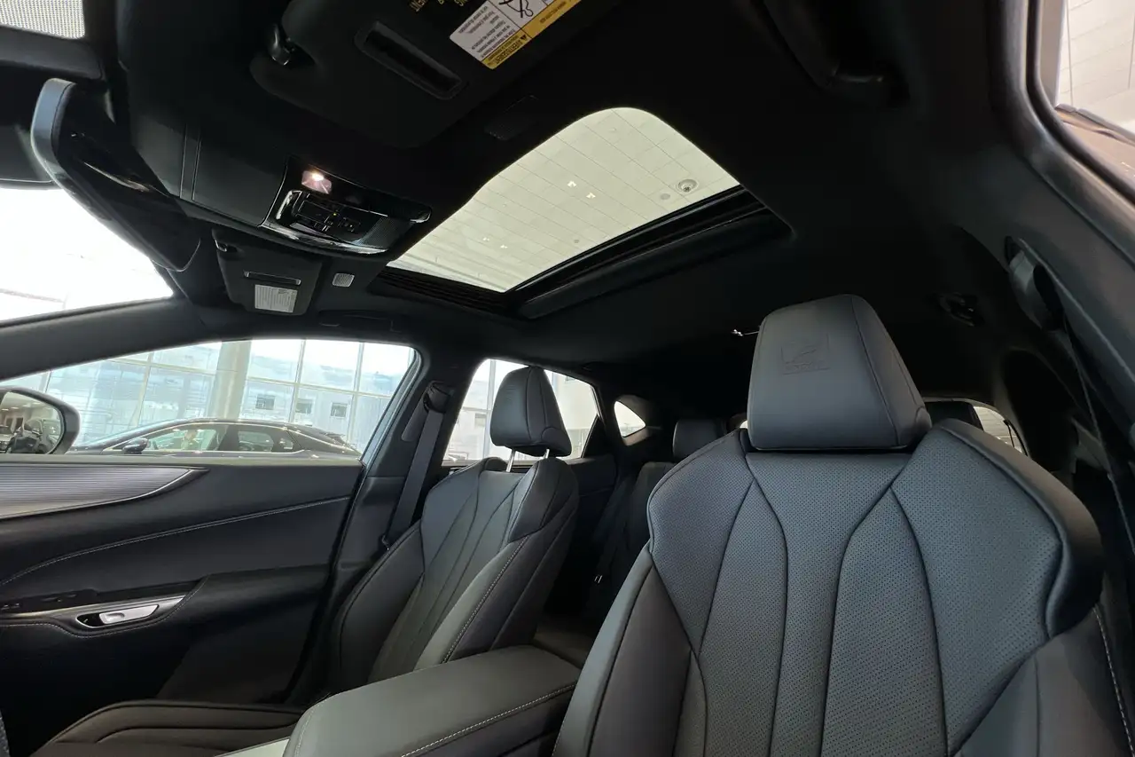 Lexus NX снимка Lexus NX