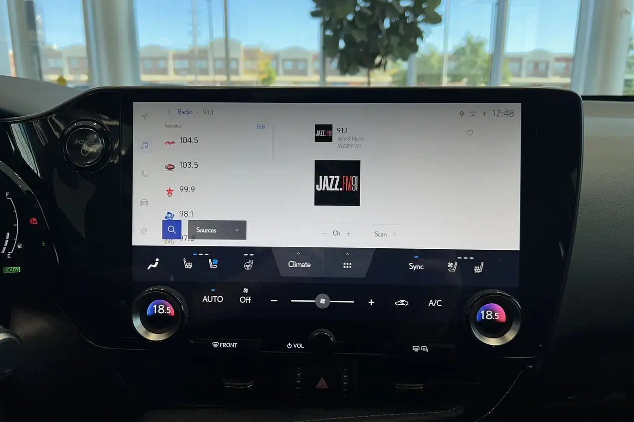 Lexus NX снимка Lexus NX