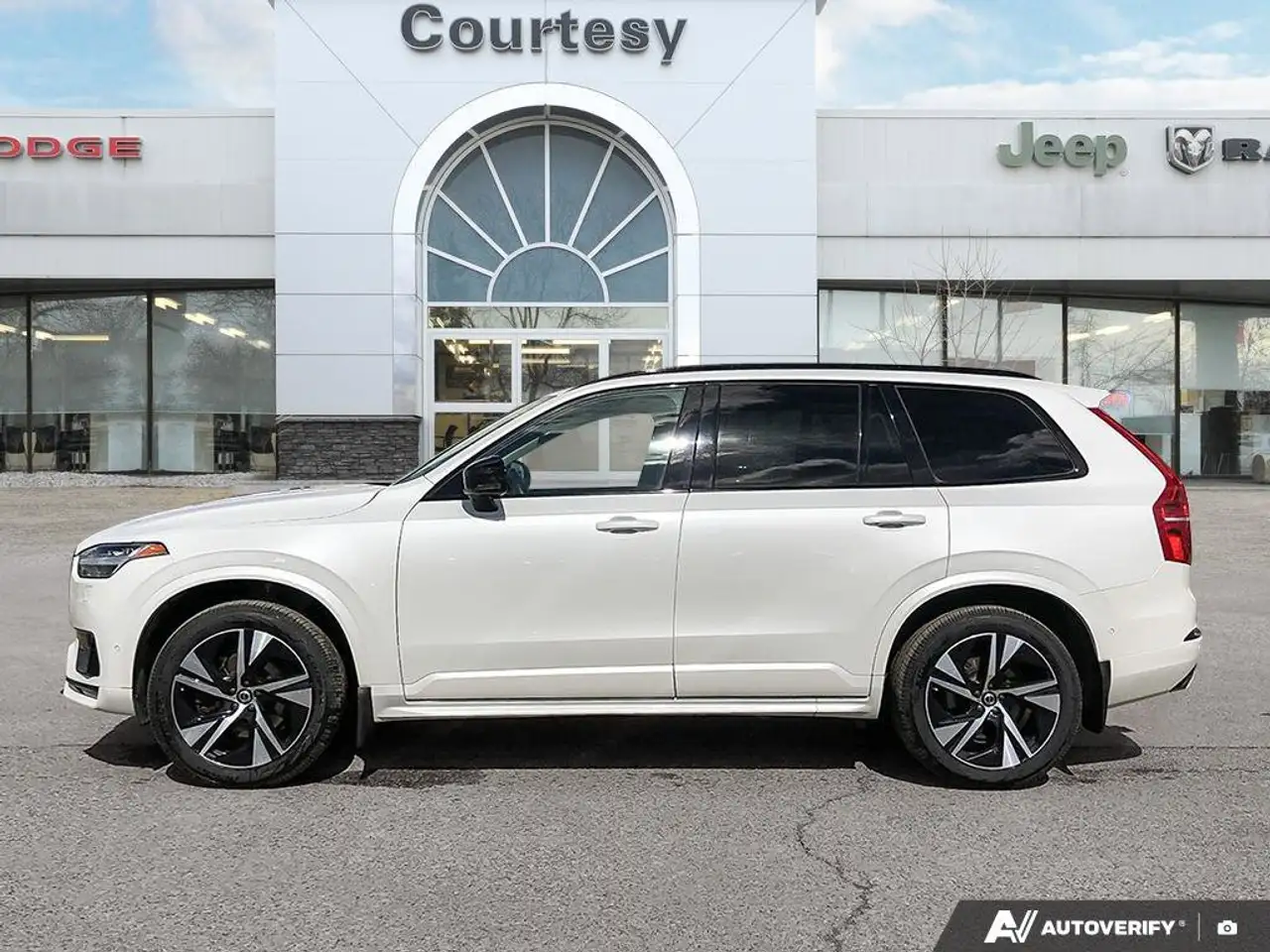 Volvo XC90 снимка Volvo XC90