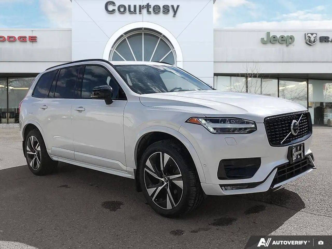 Volvo XC90 снимка Volvo XC90