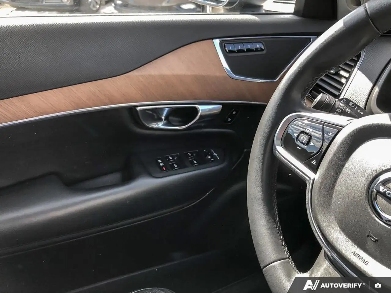 Volvo XC90 снимка Volvo XC90