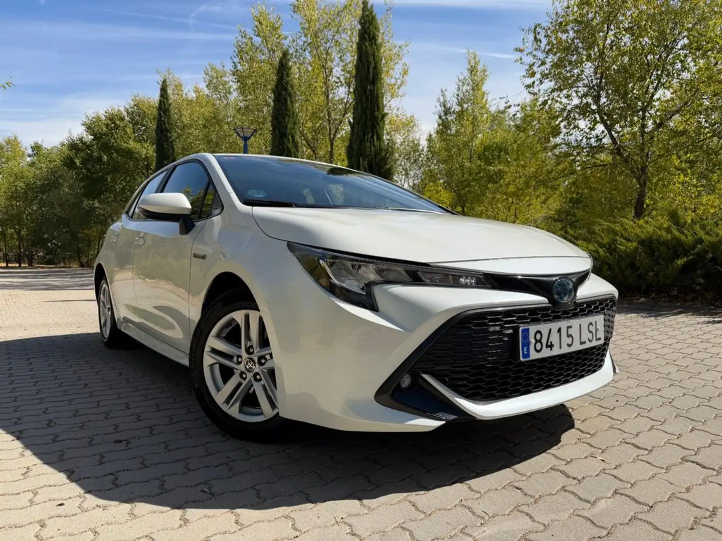 Toyota Corolla 1.8 125H BUSINESS PLUS E-CVT Blanco - 2