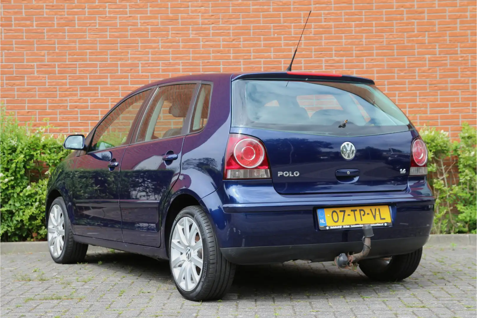 Volkswagen Polo 1.4-16V 80pk Optive | NL-auto | 5 deuren | Airco | Bleu - 2