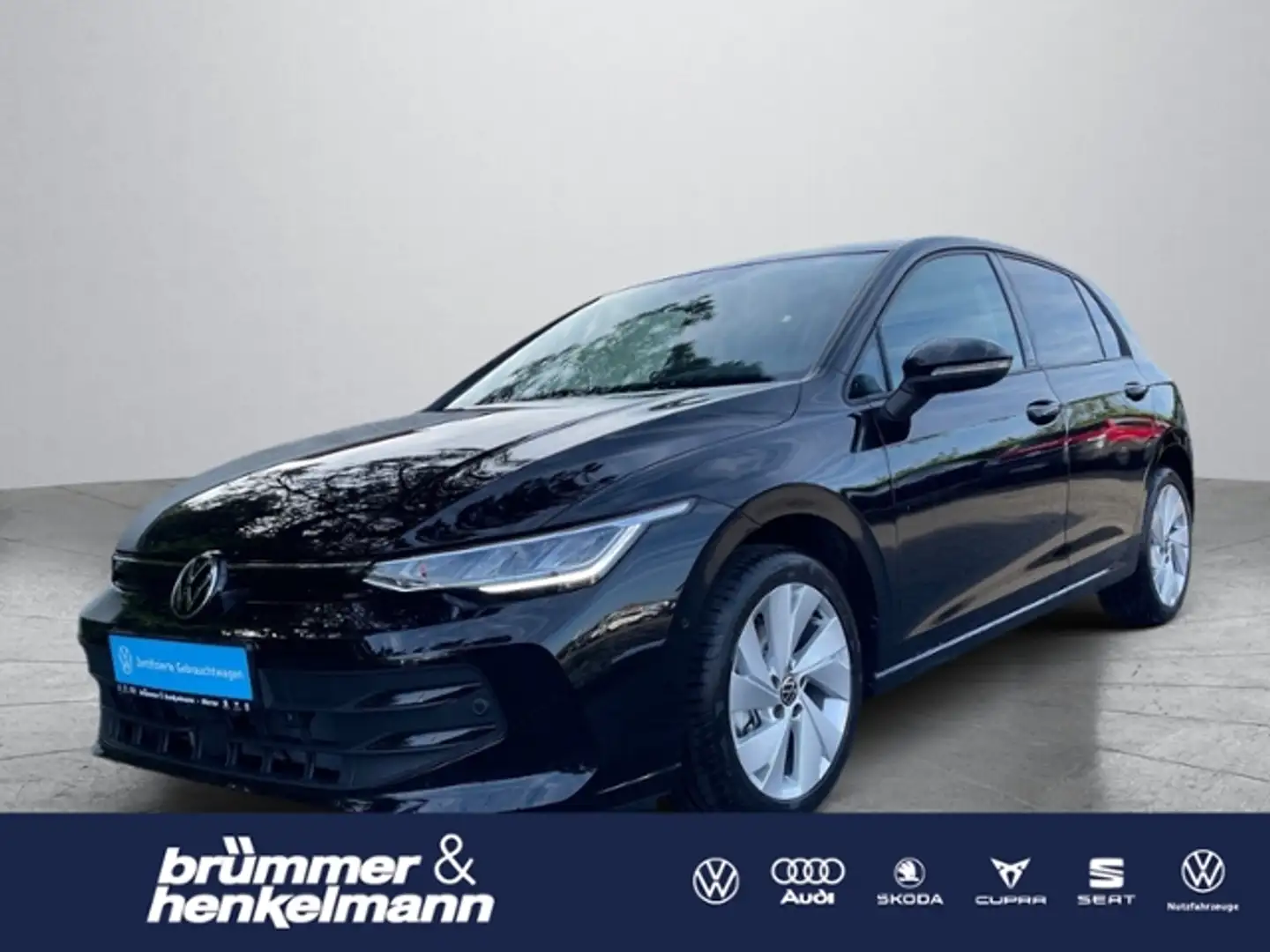 Volkswagen Golf VIII Life 1.5 TSI 85 kW (116 PS) 6-Gang Schwarz - 1