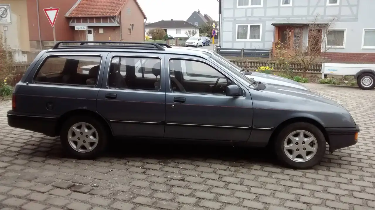 Ford Sierra Ghia 4x4 Turnier - 2,8i V6 - Klimaanlage, foto 1