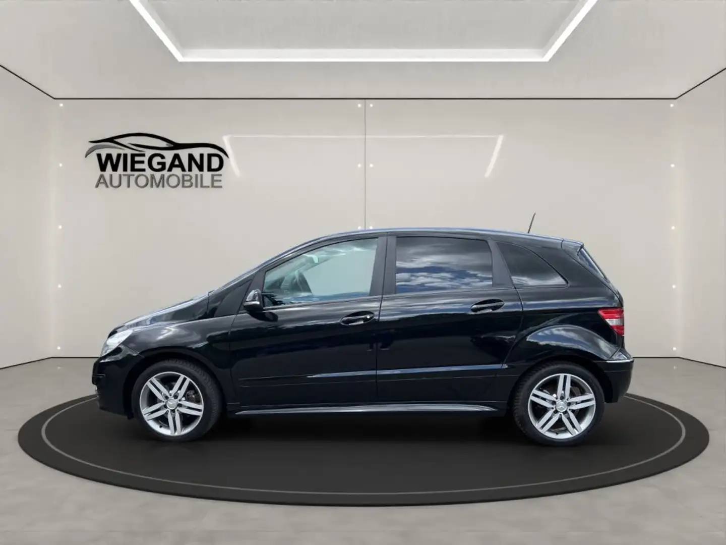 Mercedes-Benz B 180 CDI DPF+LEDER+LM-FELGEN+METALLIC+SCHECKHFT Noir - 2