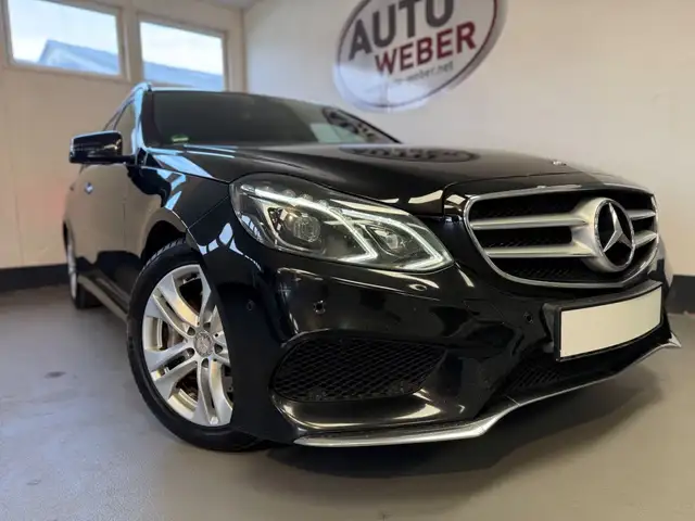 Mercedes-Benz E 350 BT 4 MATIC*T.LEDER*NAVI*APPLE*CAM*LED*AMG
