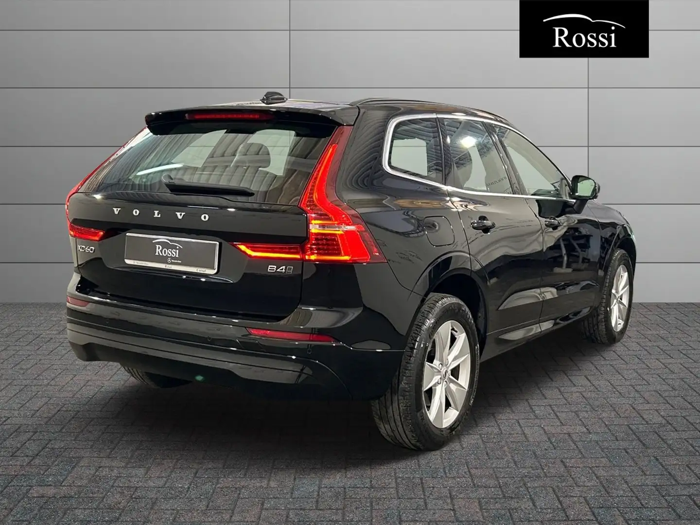 Volvo XC60 2.0 b4 Momentum awd auto Nero - 2