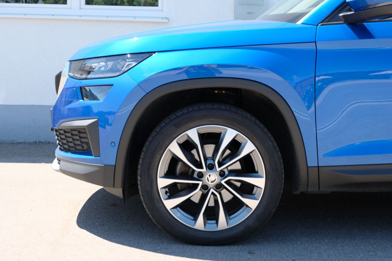 Skoda Kodiaq 2.0l TDI DSG TOUR ACC MATRIX AHK — photo 3