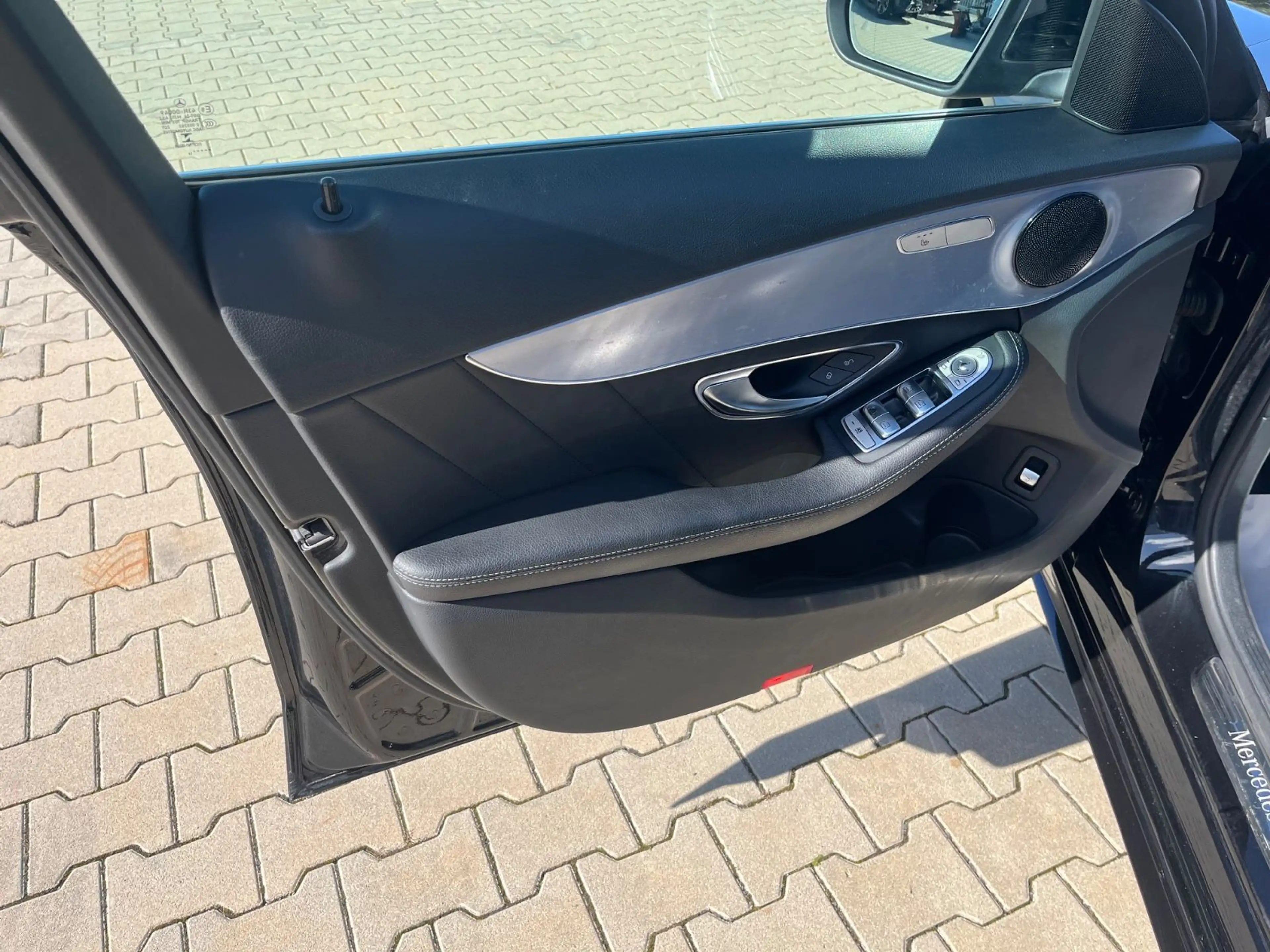 Mercedes-Benz C 250 d BlueTec 4-Matic AMG LED Navi Leder — photo 9