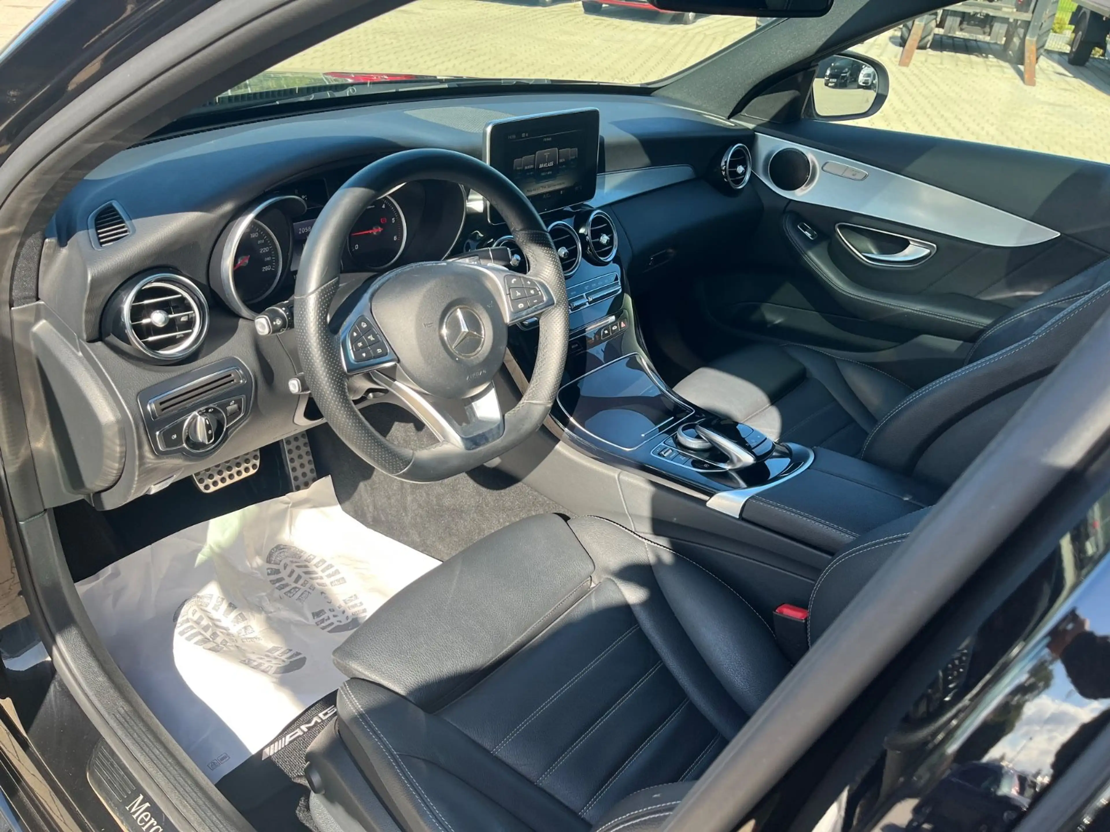 Mercedes-Benz C 250 d BlueTec 4-Matic AMG LED Navi Leder — photo 10