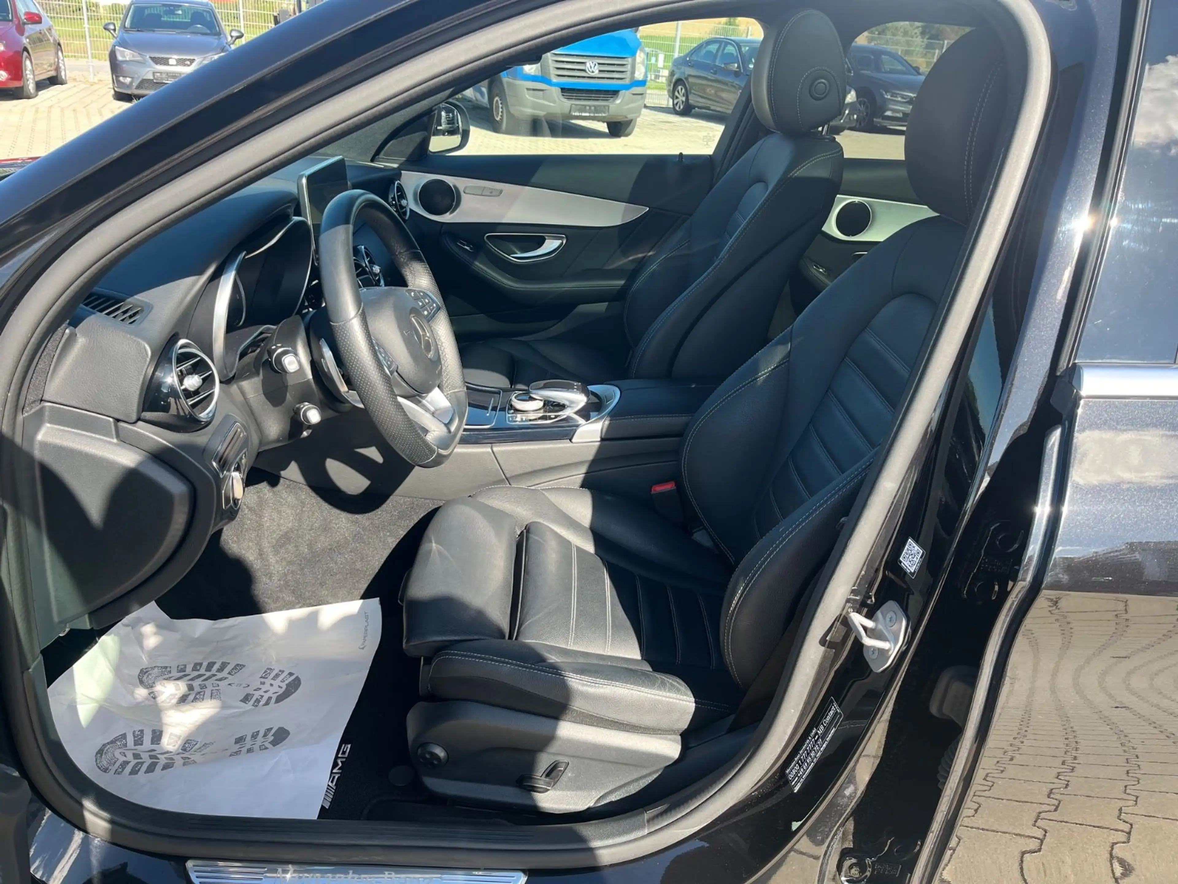 Mercedes-Benz C 250 d BlueTec 4-Matic AMG LED Navi Leder — photo 11