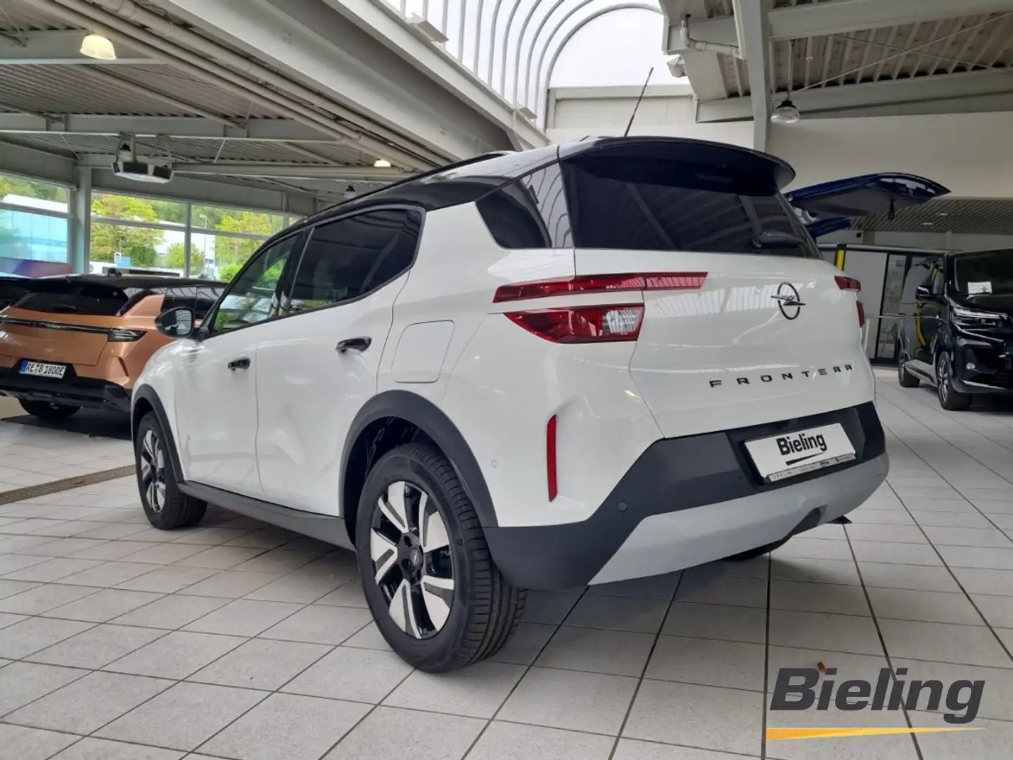 Opel Frontera GS, 1.2l Turbo, NAVI, Parkpilot mit Kamera, Sitzhe Weiß - 2