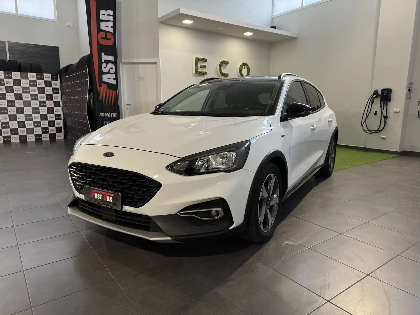 Ford Focus Focus 1.0 EcoBoost Hybrid 125 CV 5p. Active Blanc - 1