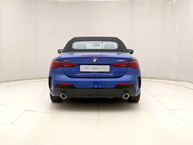 BMW 4 Series view 5