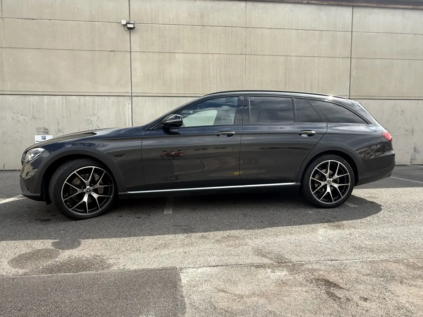 Mercedes-Benz E 220 d T All-Terrain 4MATIC Aut. - 1