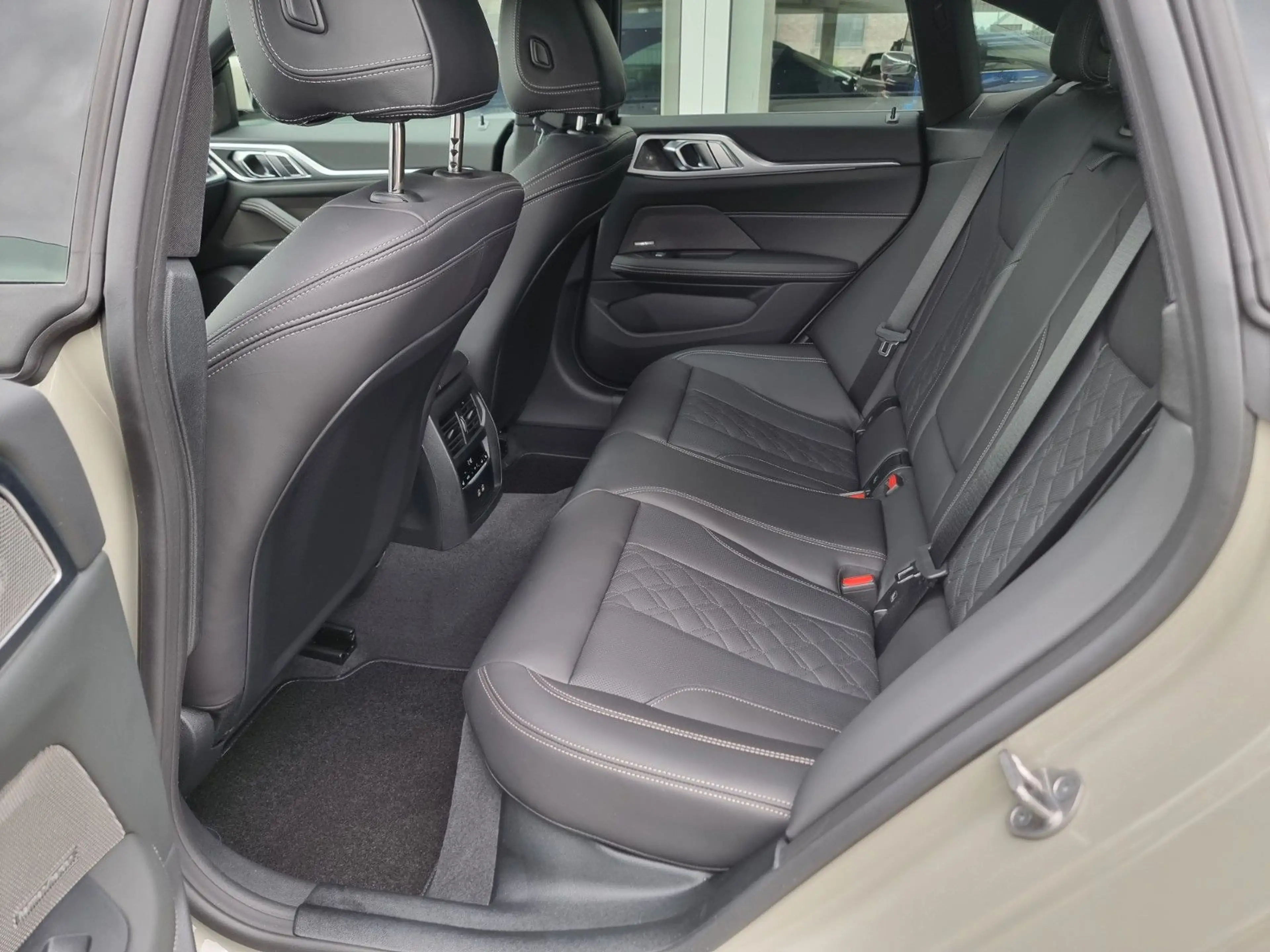 Alpina B4 3.0 Allrad GT/Neuzustand/Keramik+Foliert — photo 10
