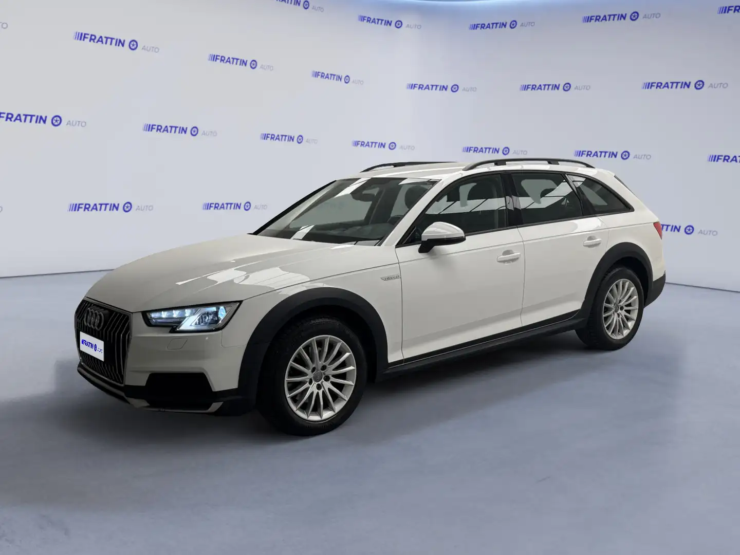 Audi A4 allroad 2.0 TDI 163 CV S tronic Weiß - 1