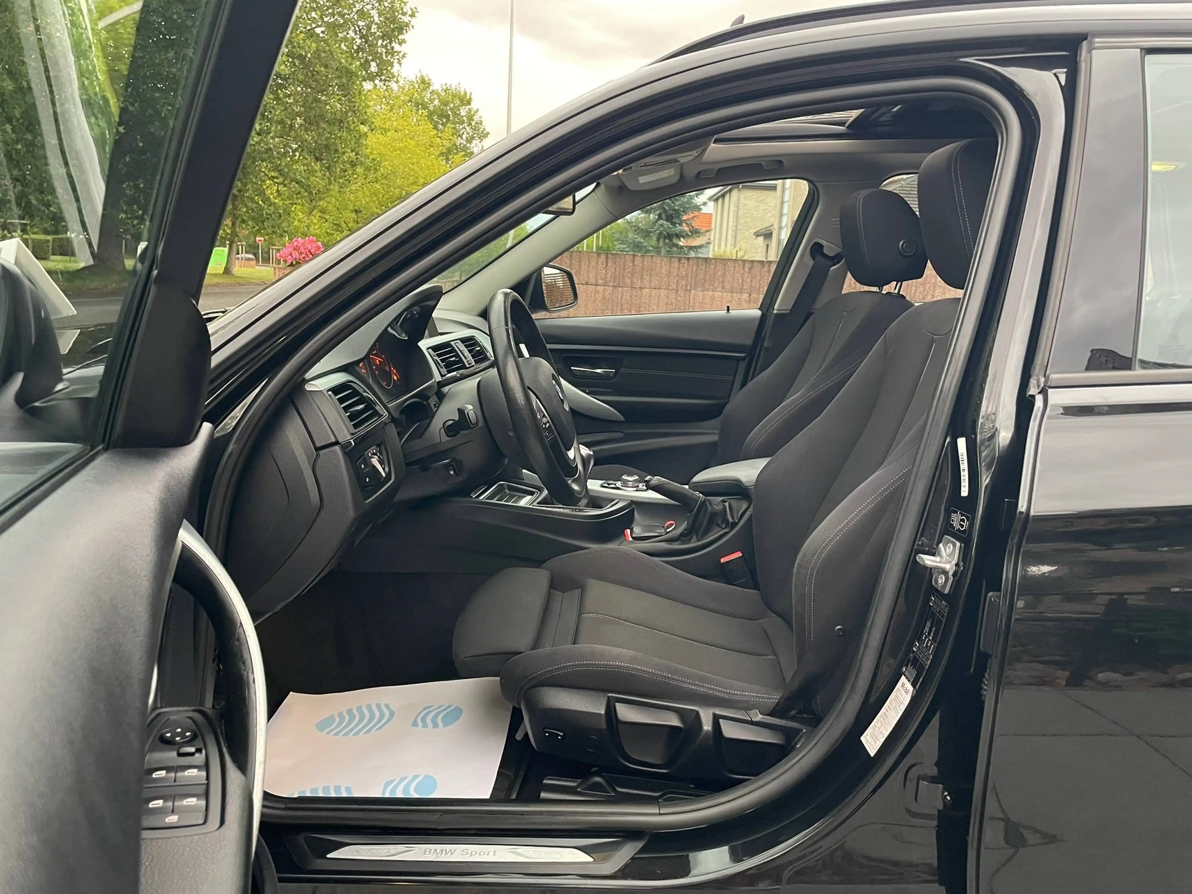 BMW 316 🏴D SPORT-TOURING-PANO⚠️ÉTAT NEUF⚠️ — photo 5