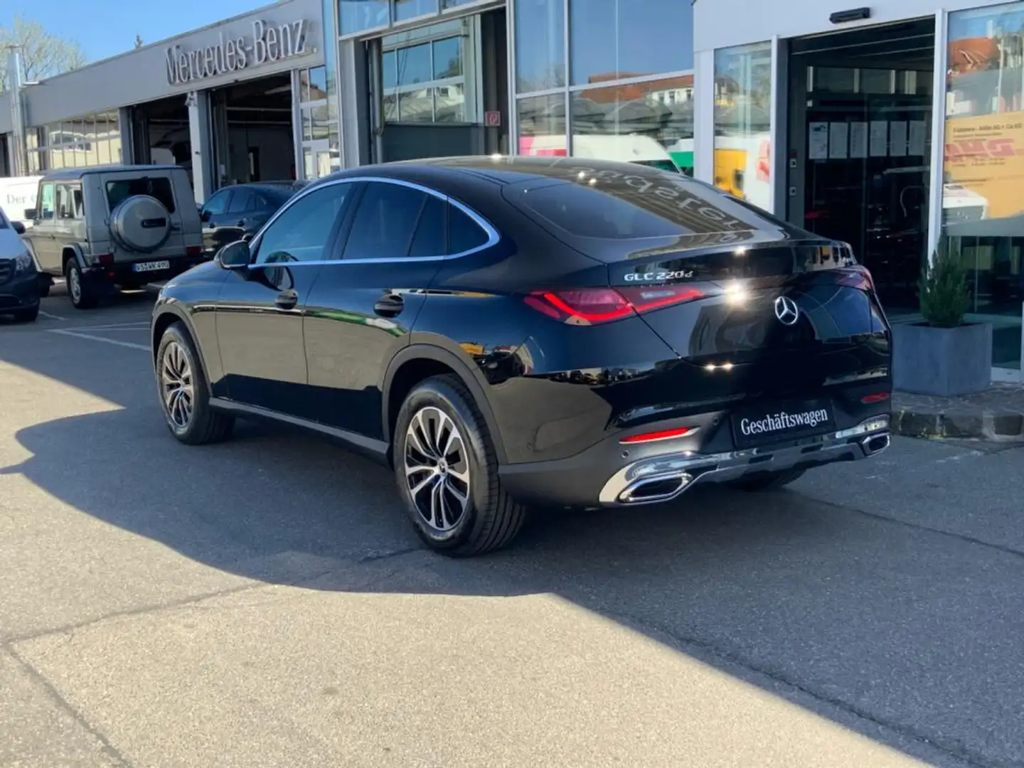 Mercedes-Benz GLC 220 d 4M Coupe +AVANTGARDE+SHZ+NAVI+AMBIENTE Noir - 2