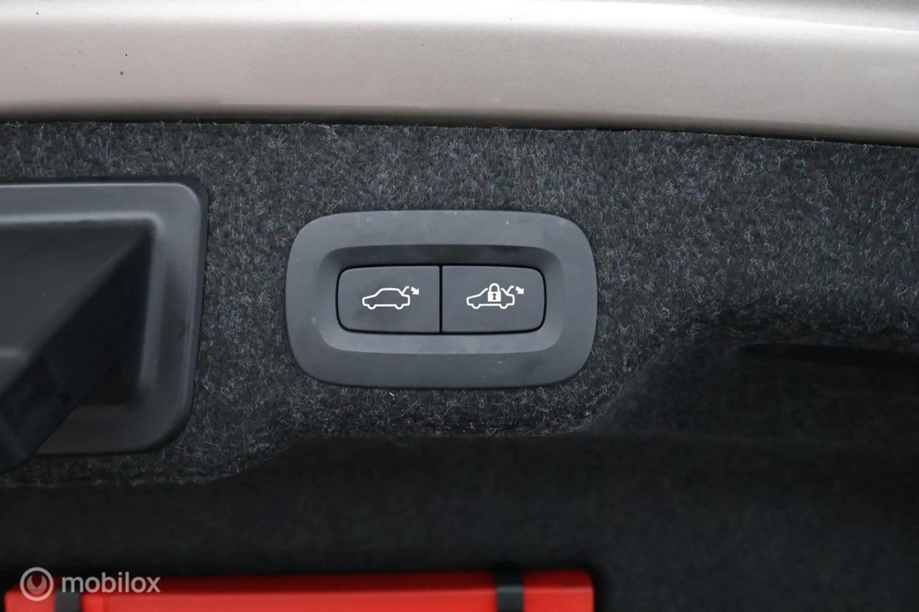 Volvo S90 2.0 T8 AWD Ultimate Dark, H/K, trekhaak, open dak — photo 29