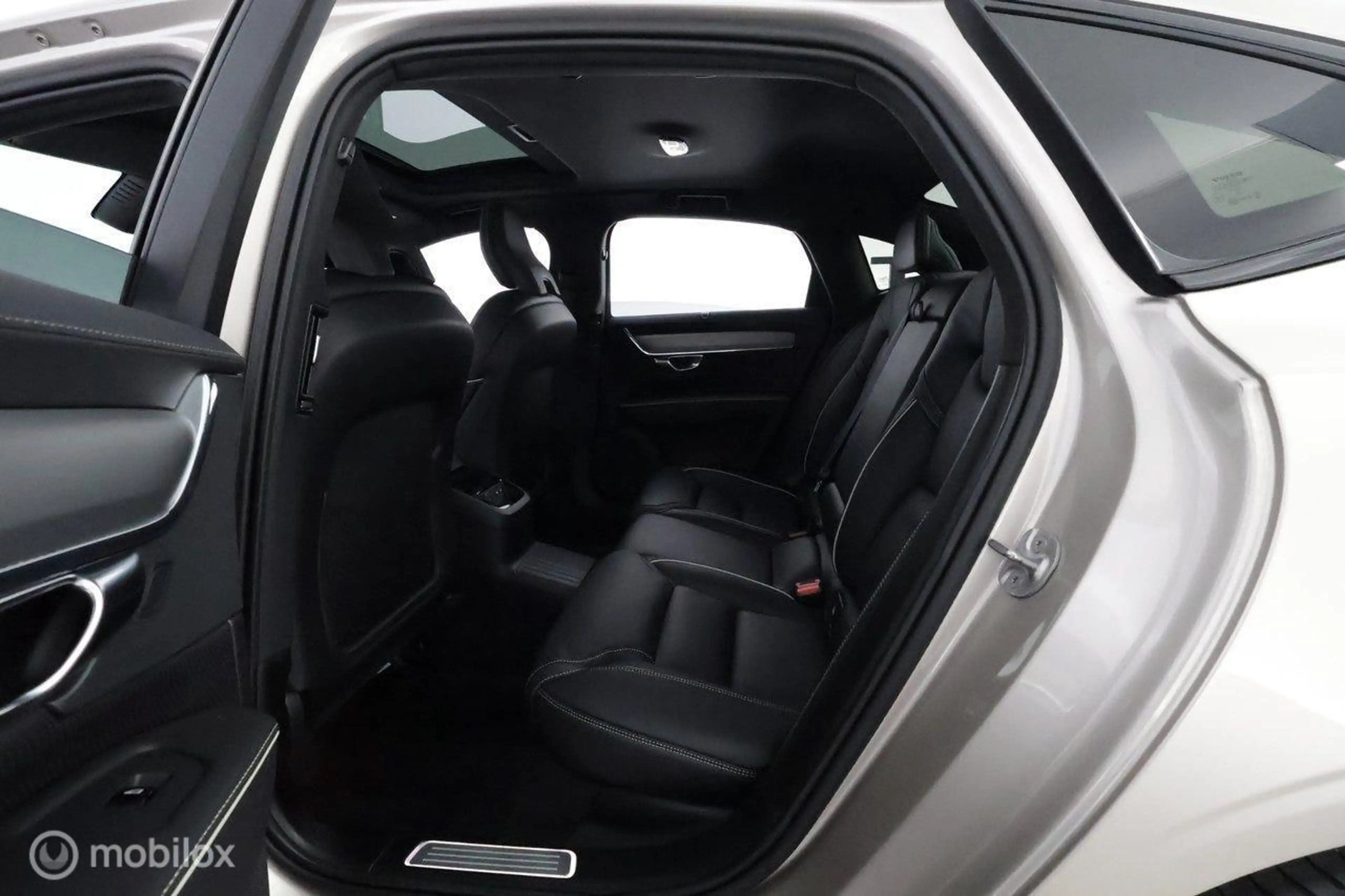 Volvo S90 2.0 T8 AWD Ultimate Dark, H/K, trekhaak, open dak — photo 12