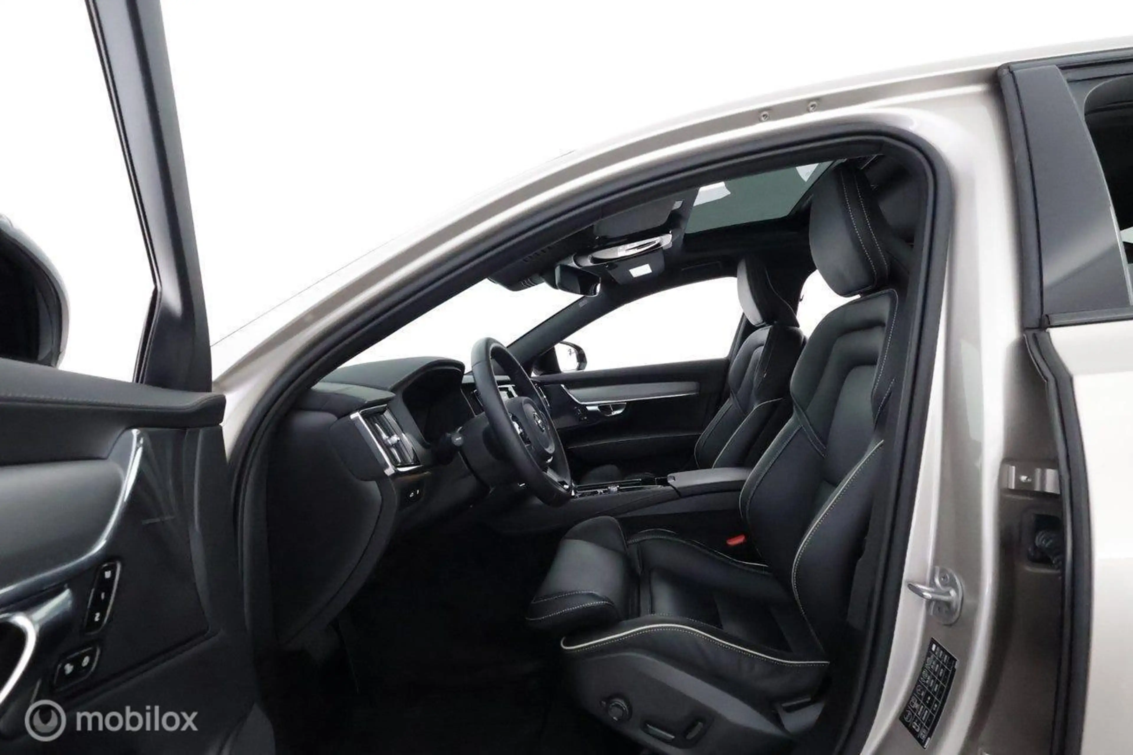 Volvo S90 2.0 T8 AWD Ultimate Dark, H/K, trekhaak, open dak — photo 11