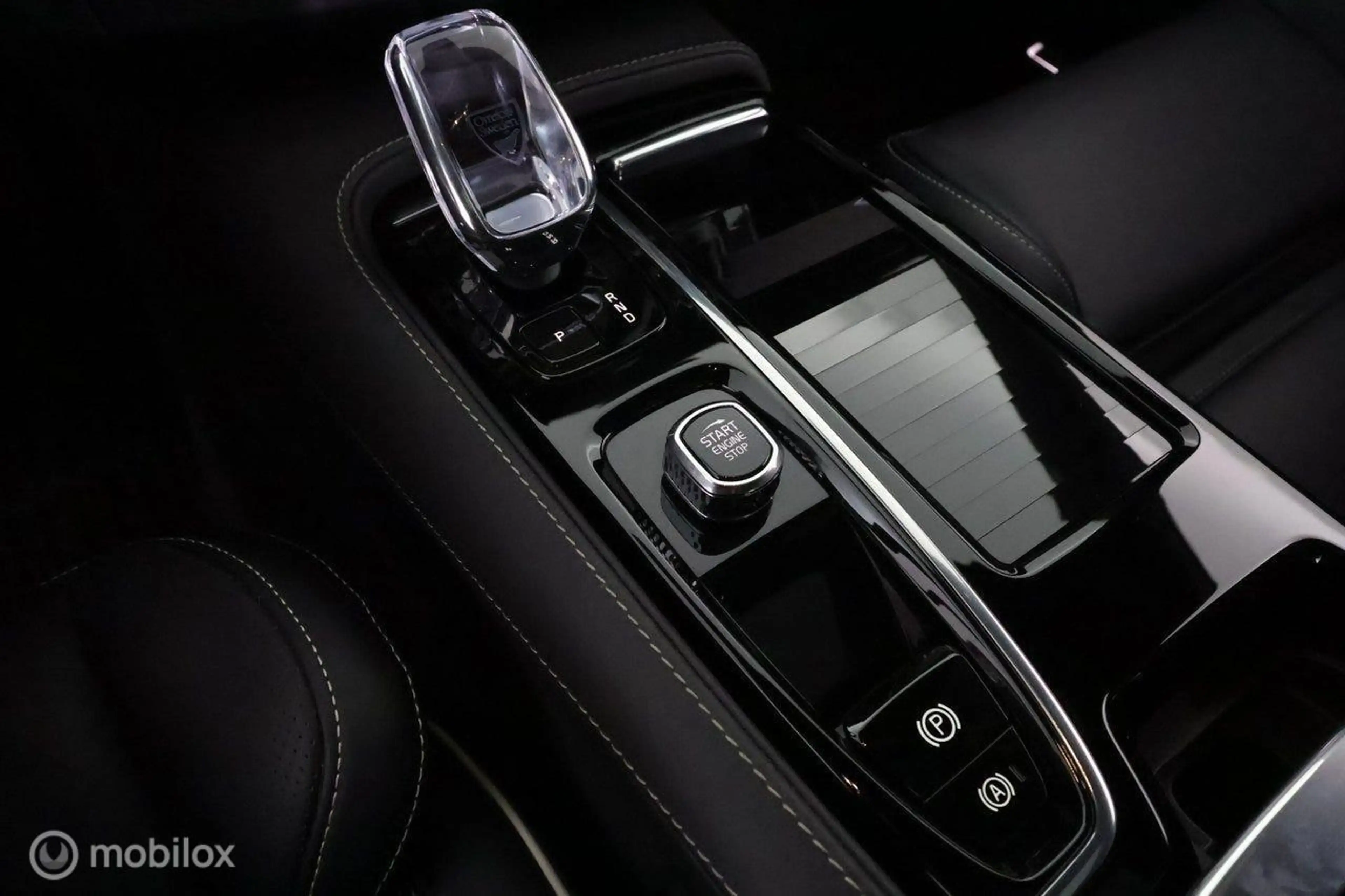 Volvo S90 2.0 T8 AWD Ultimate Dark, H/K, trekhaak, open dak — photo 24