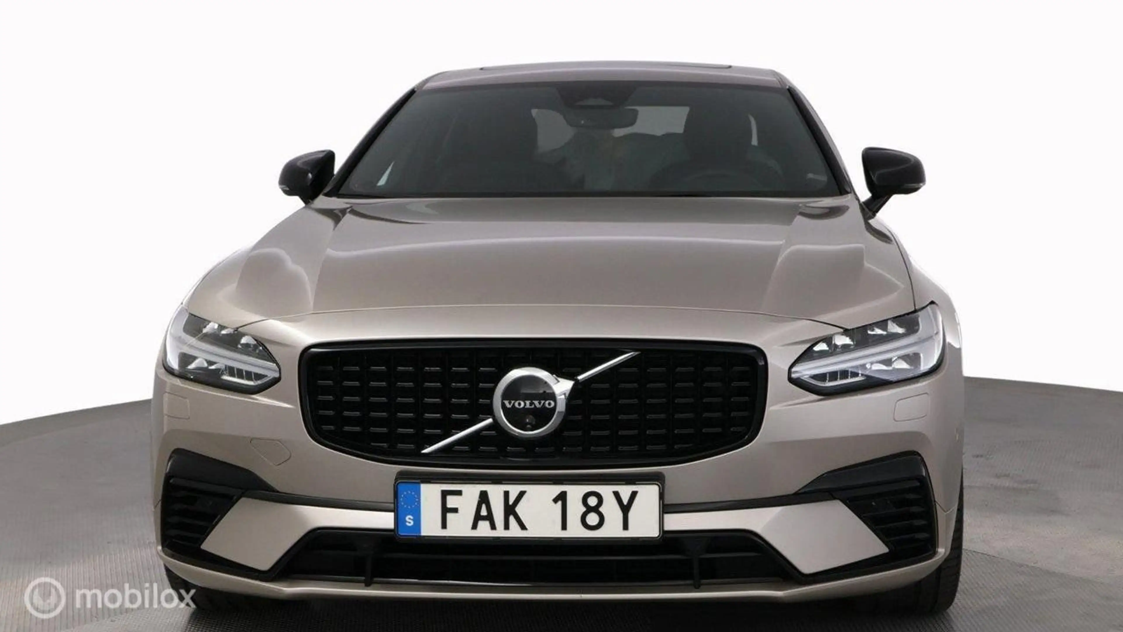 Volvo S90 2.0 T8 AWD Ultimate Dark, H/K, trekhaak, open dak — photo 4