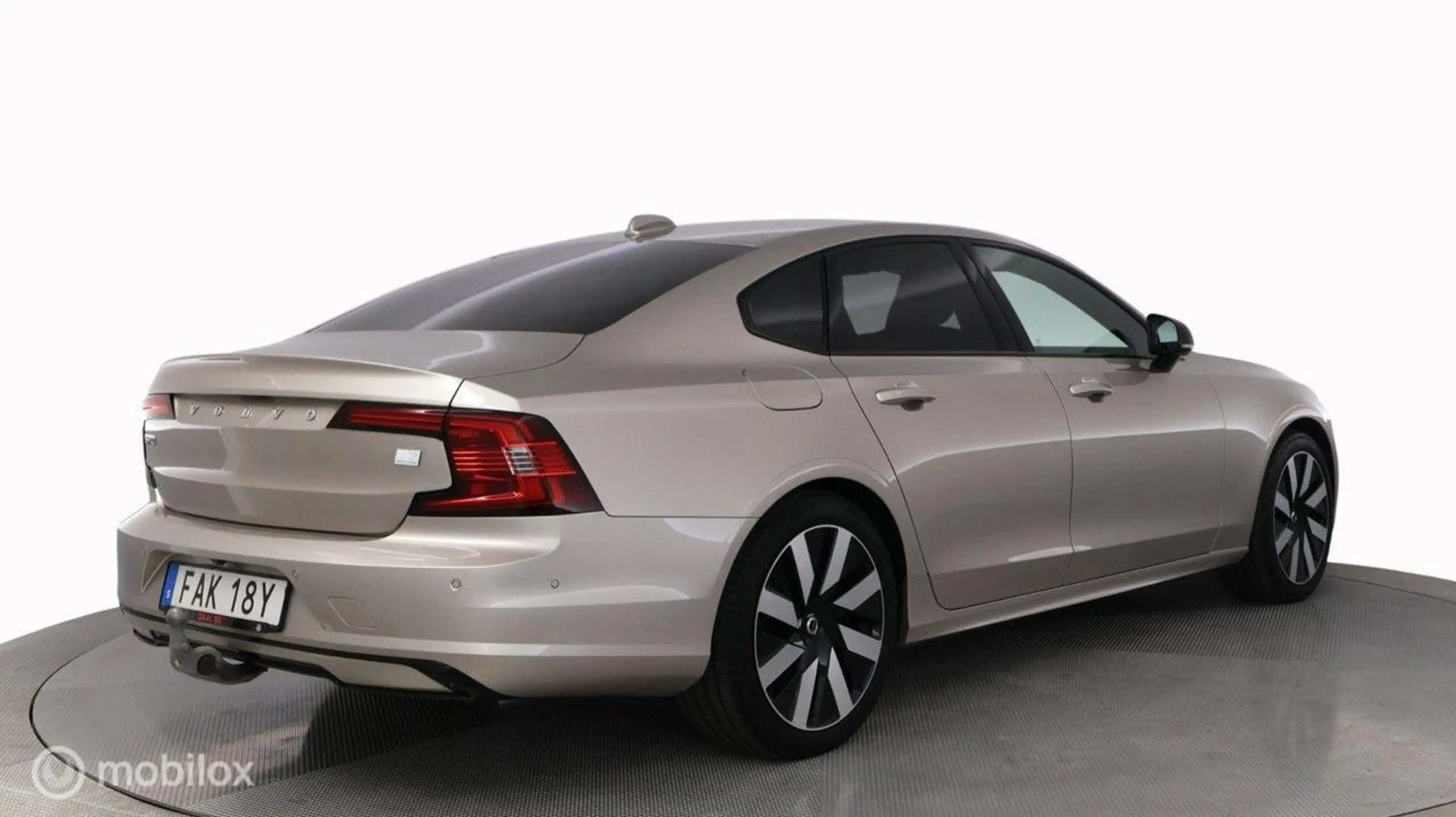 Volvo S90 2.0 T8 AWD Ultimate Dark, H/K, trekhaak, open dak — photo 8