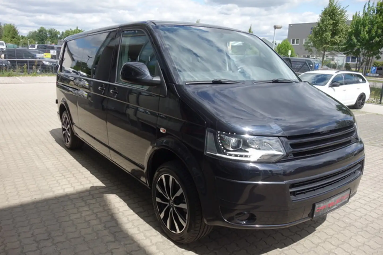 Volkswagen T5 Kombi 2,0 TDI MIXTO Lang DSG/XENON/STDHZG/AHK Schwarz - 2