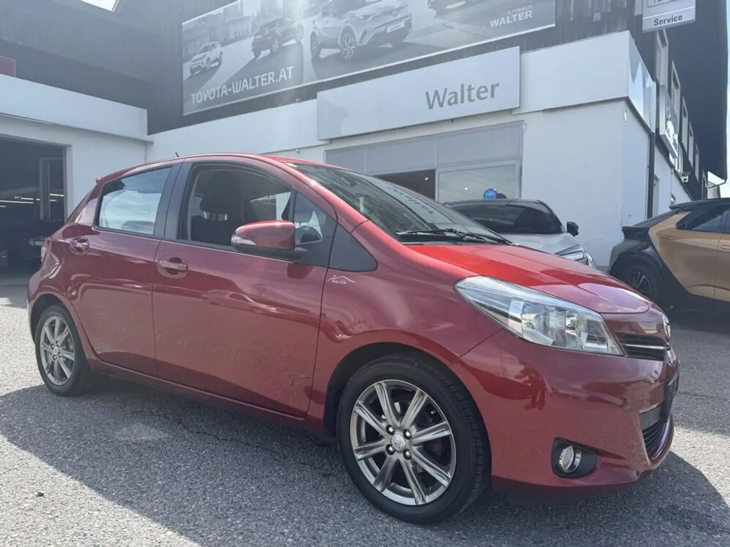 Toyota Yaris 1,33 Dual-VVT-i Rosso - 1