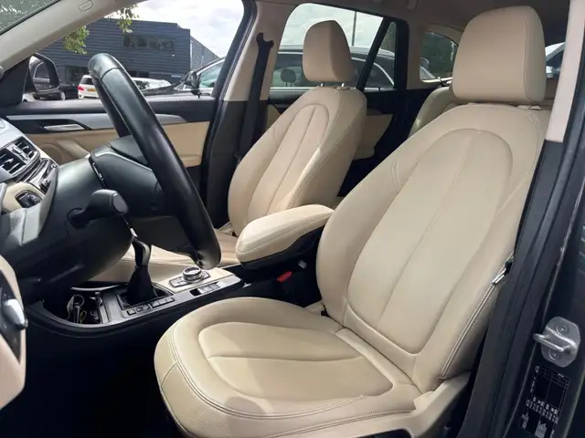 BMW X1 view 10