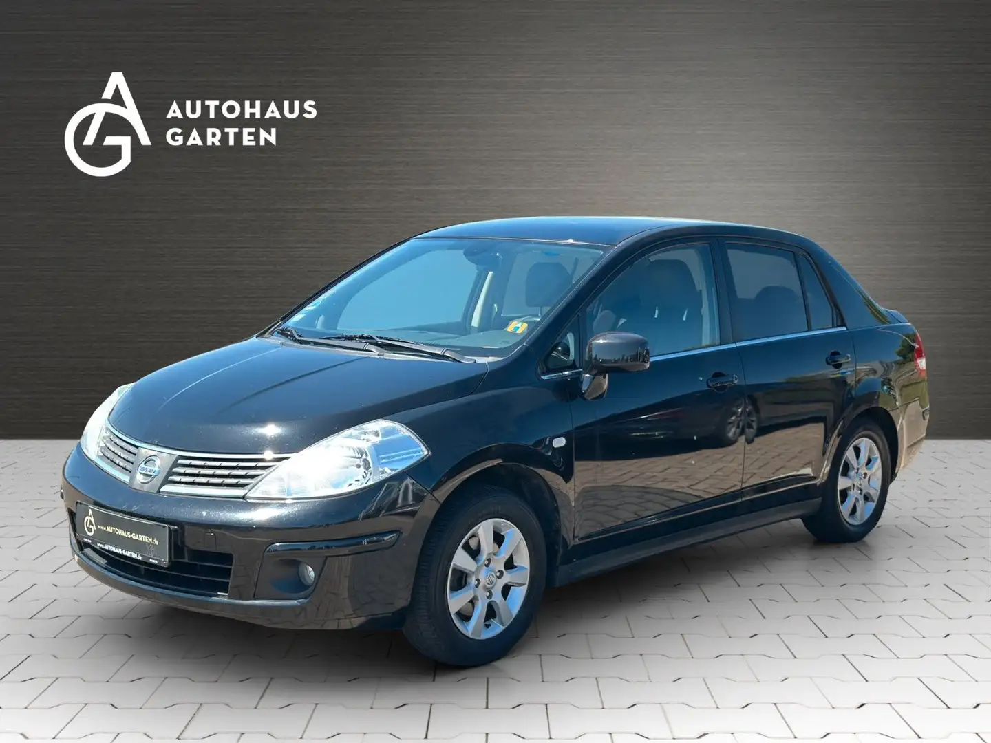 Nissan Tiida 1.6 Acenta Klimaautomatik PDC Zwart - 1