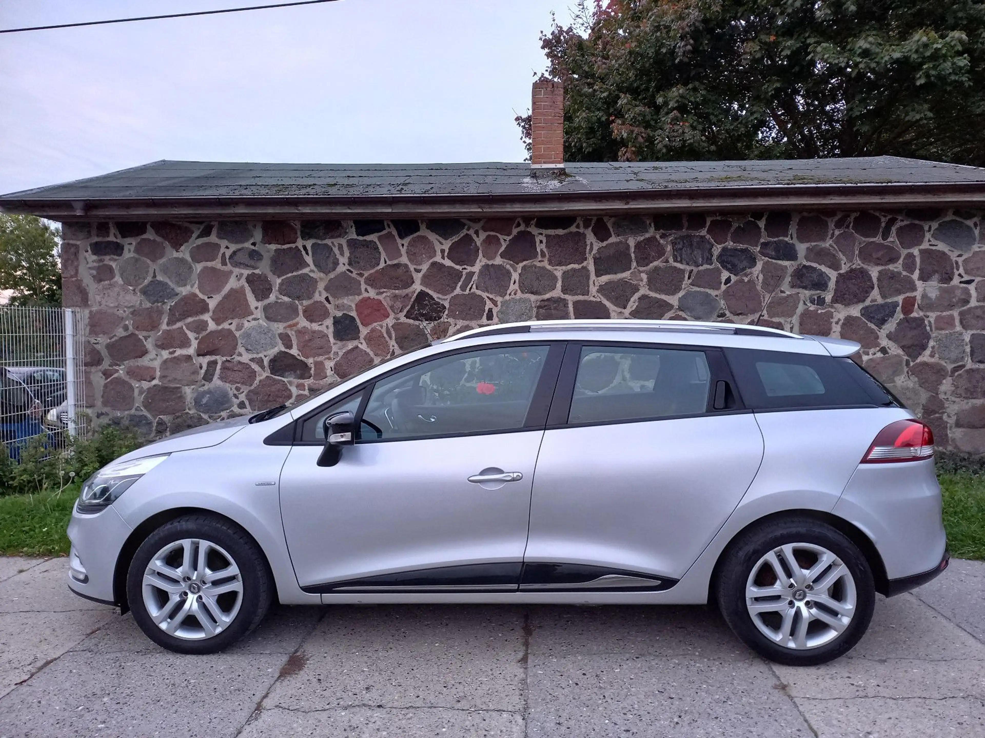 Renault Clio IV Grandtour Limited — photo 2