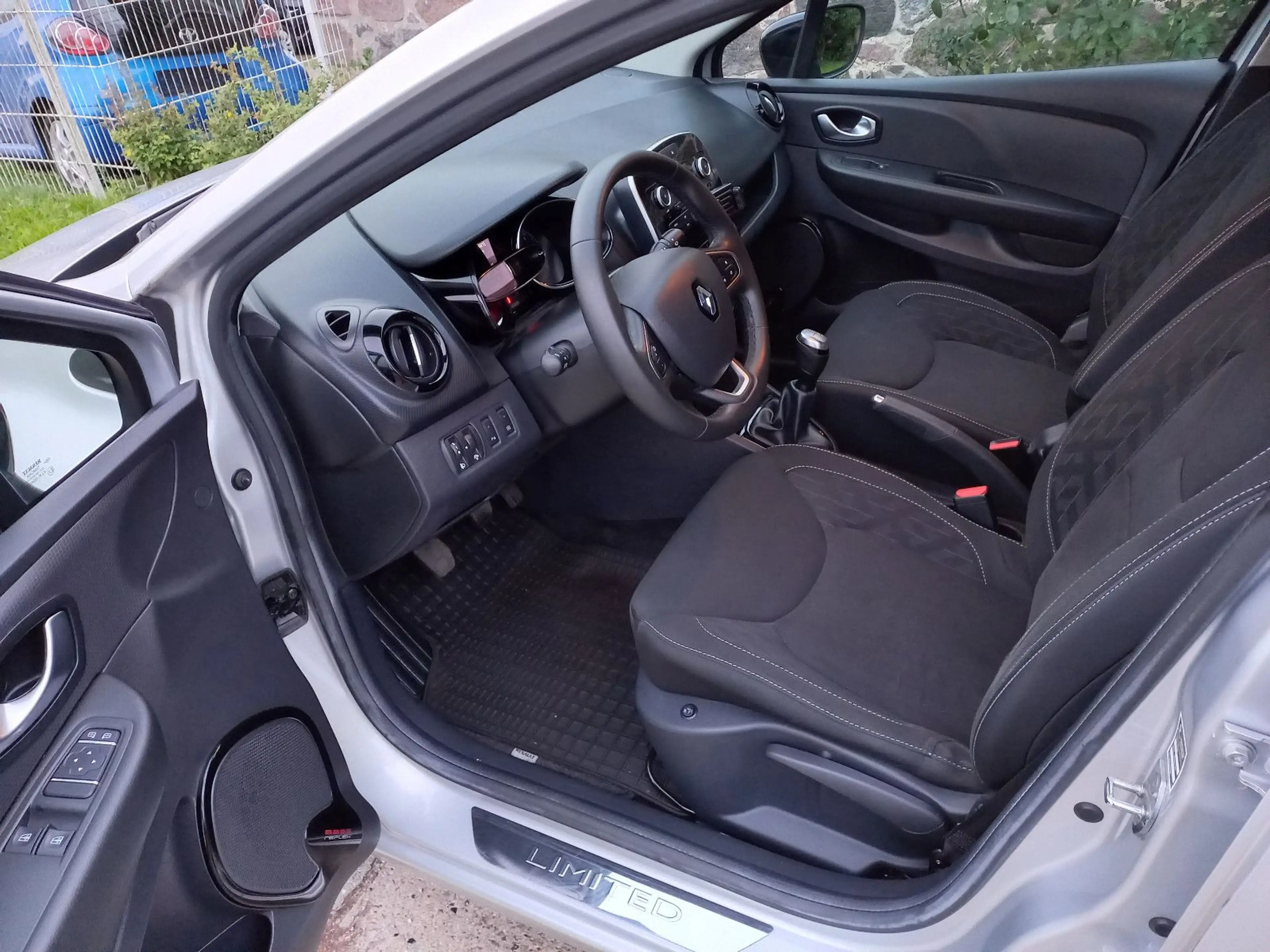 Renault Clio IV Grandtour Limited — photo 7