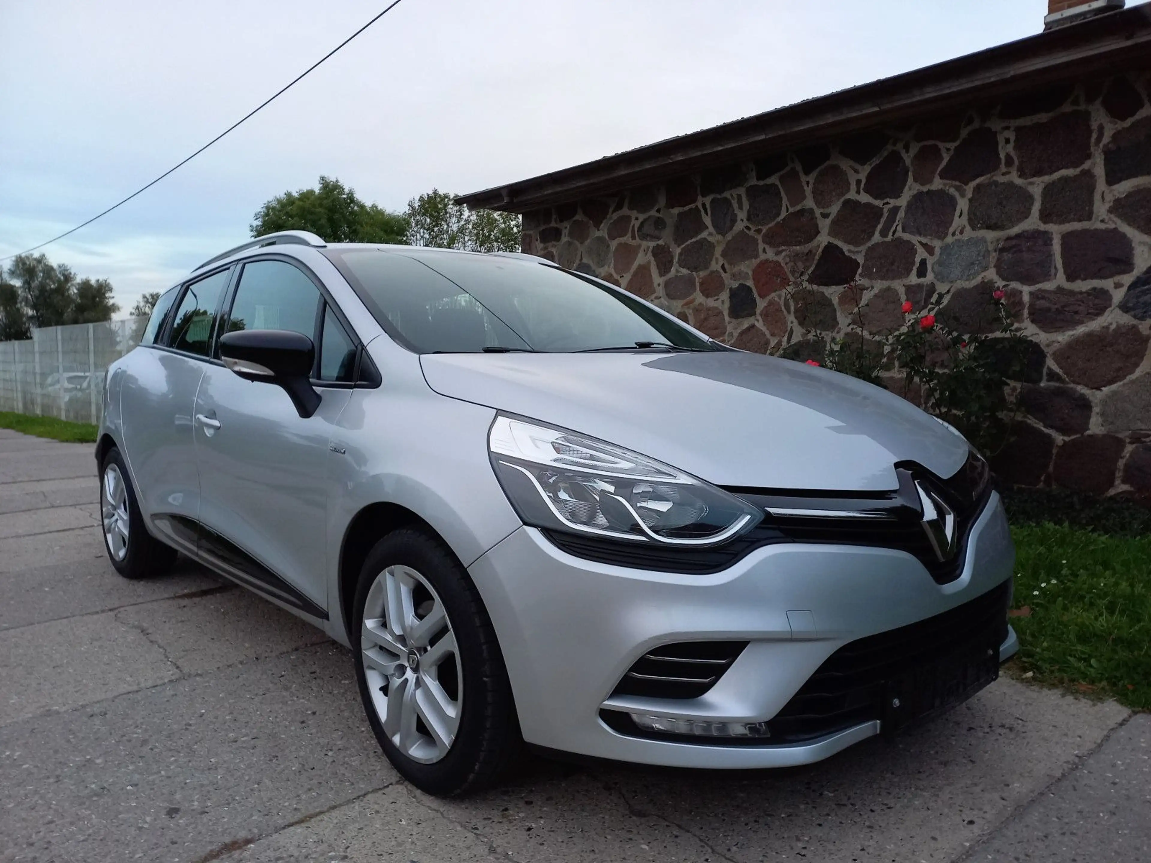 Renault Clio IV Grandtour Limited — photo 3