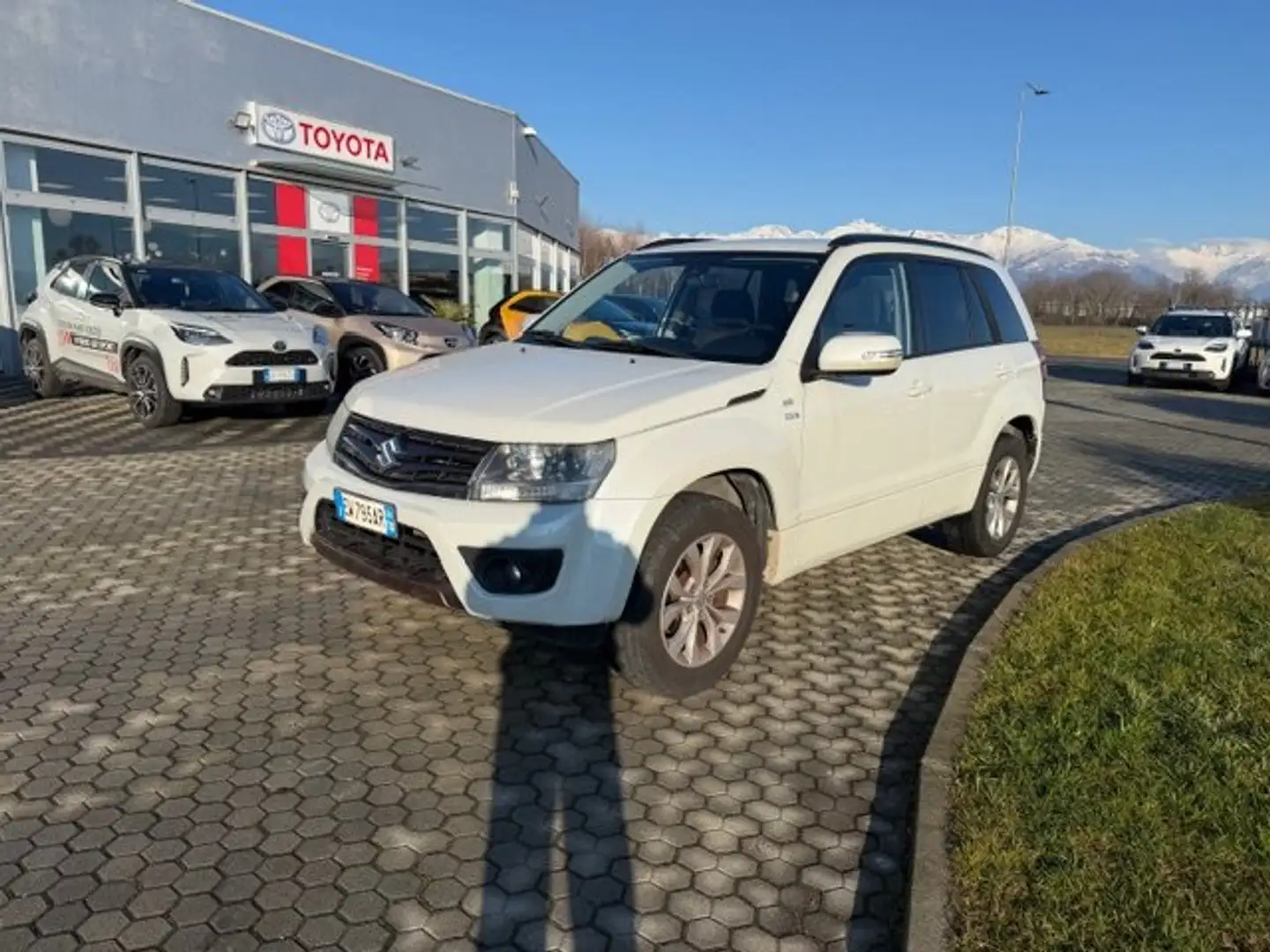 Suzuki Grand Vitara Grand Vitara II  1.9 ddis offroad Evolution+ 5p Weiß - 2