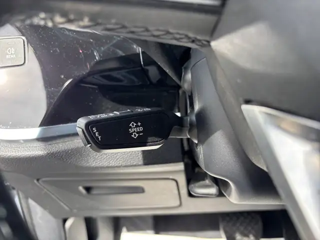 Audi Q3 view 14