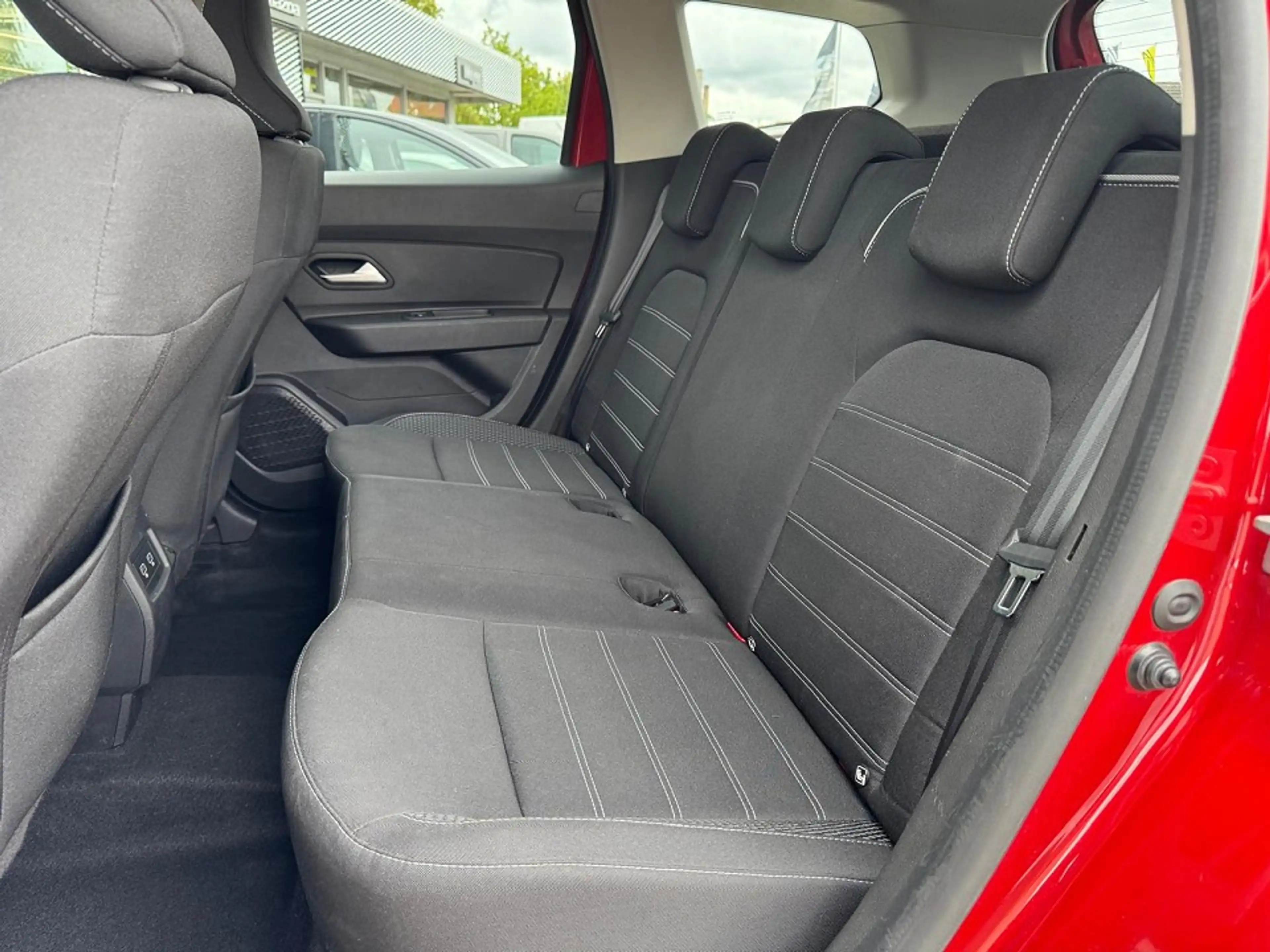Dacia Duster II 1.3 TCe 150 Prestige + 4WD Prestige+ 4WD — photo 6
