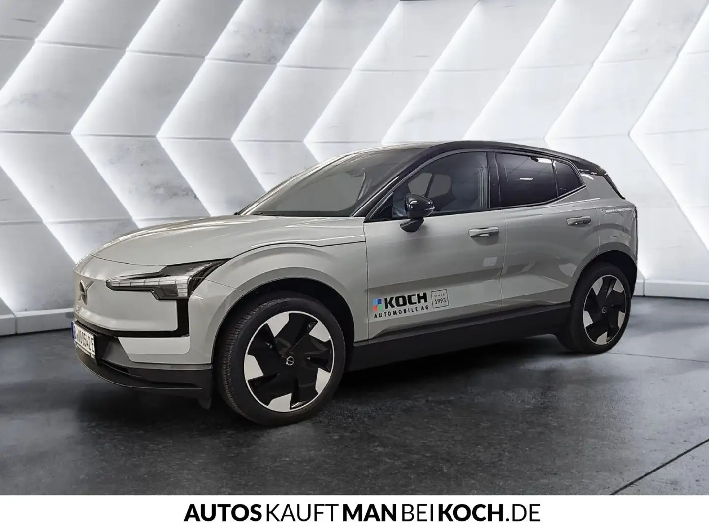 Volvo EX30 Single M. Extended Range RWD Plus Grau - 2