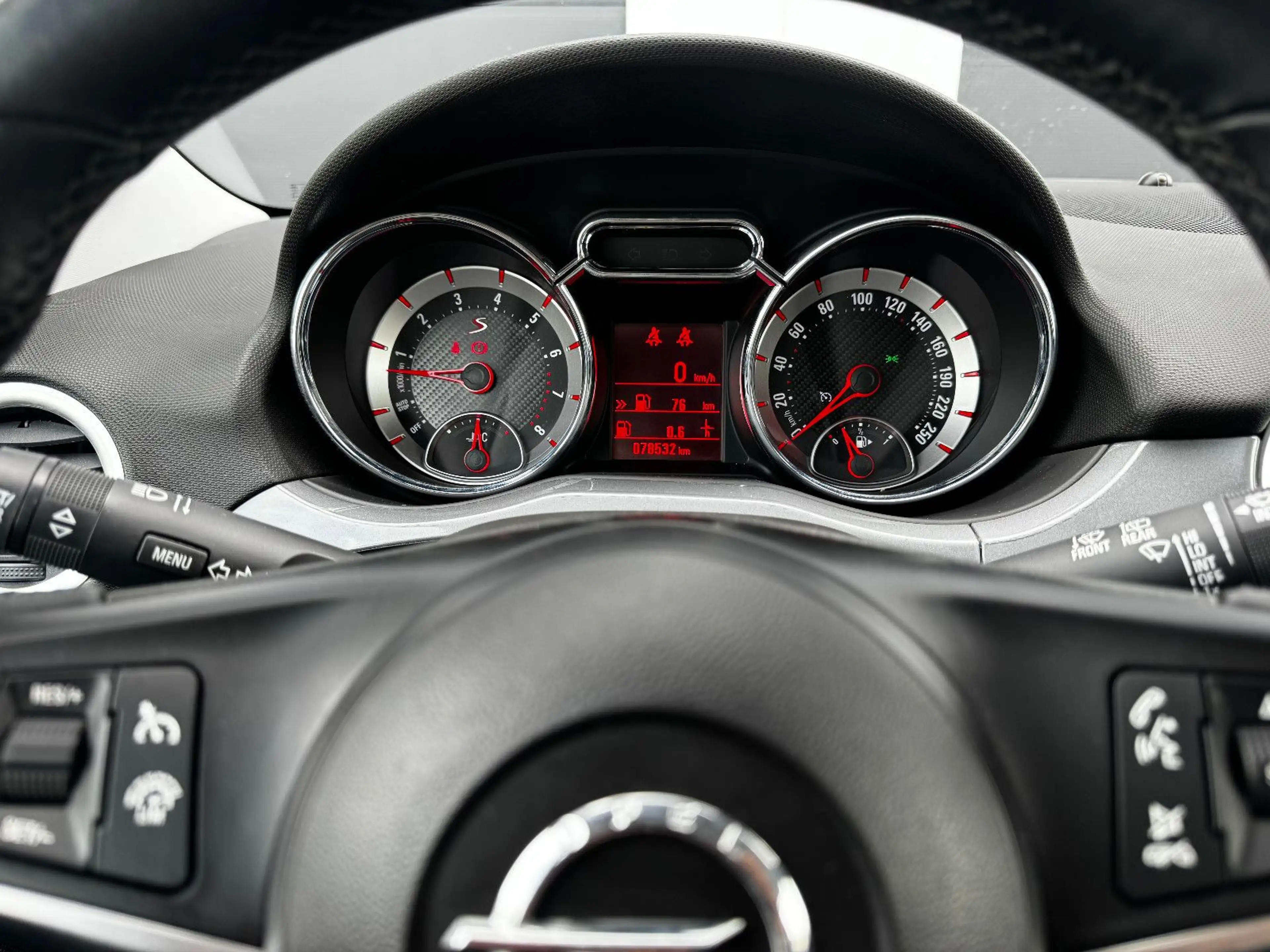 Opel Adam S 1.4 Turbo 110kW Recaro Vollleder infinity — photo 10
