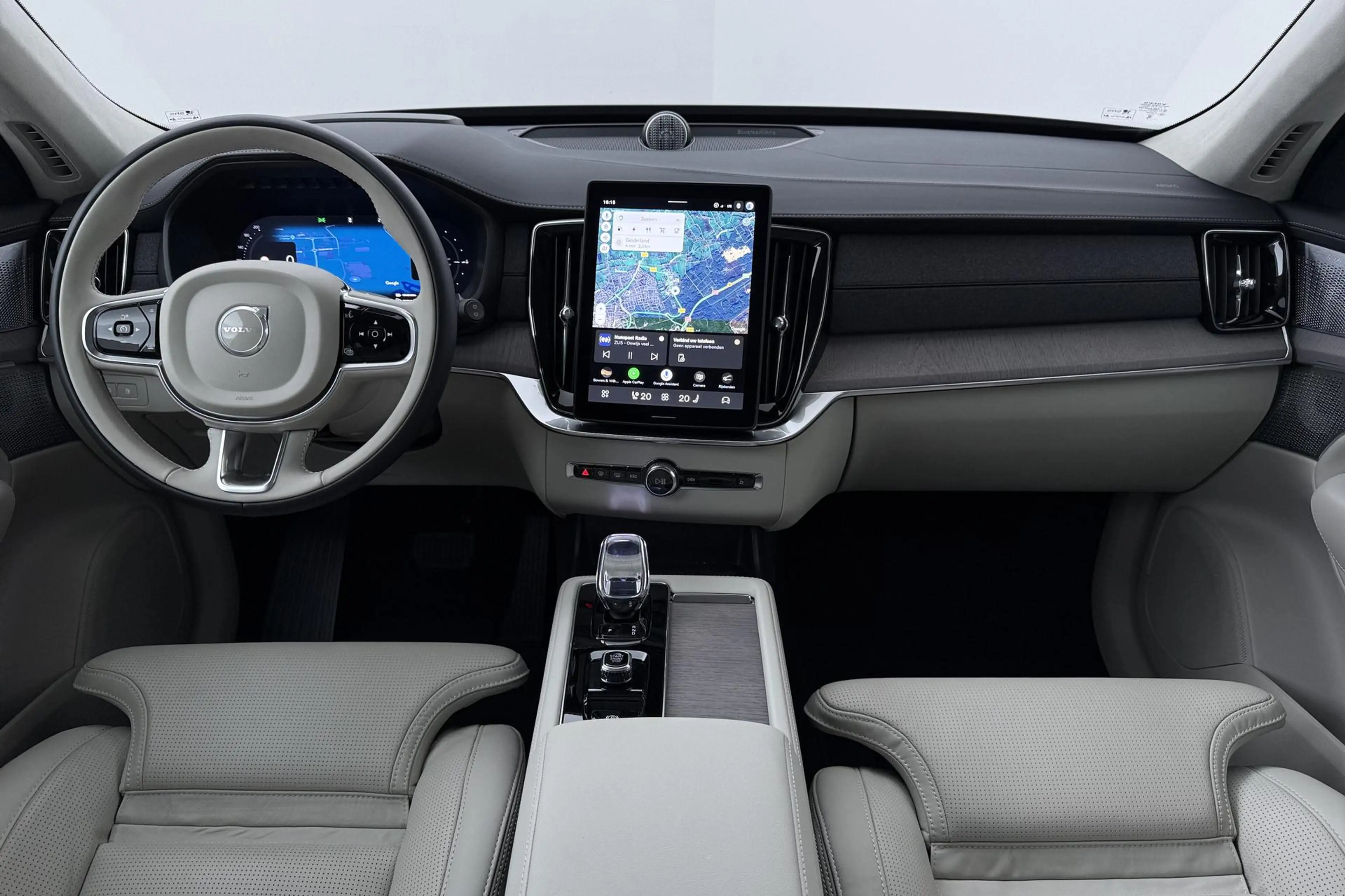 Volvo XC90 T8 Ultra Dark | HEICO SPORTIV | Luchtvering | Stoe — photo 48
