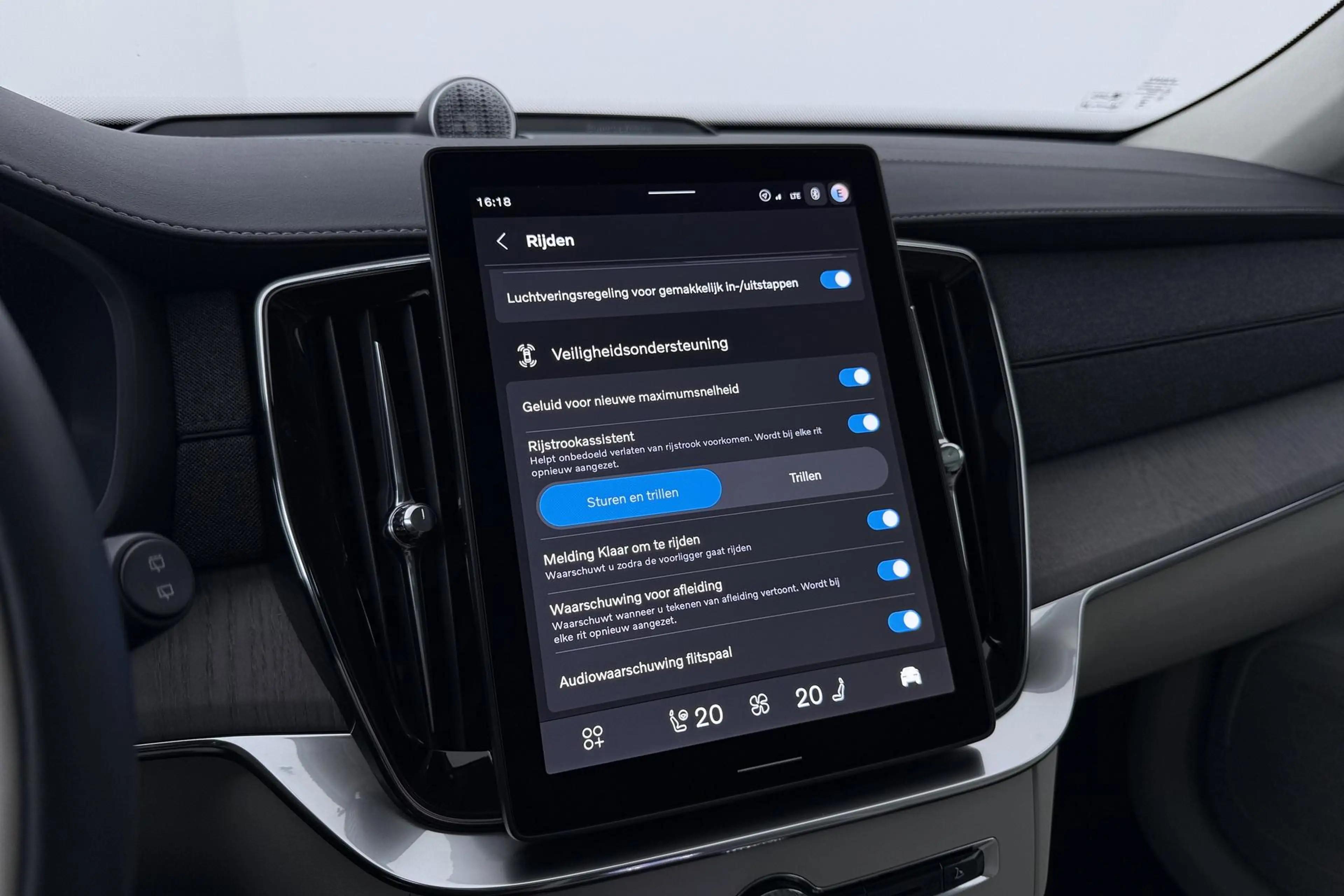Volvo XC90 T8 Ultra Dark | HEICO SPORTIV | Luchtvering | Stoe — photo 28