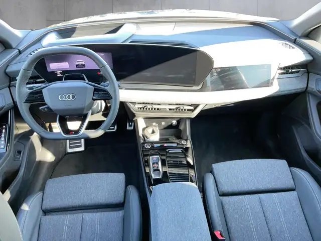 Audi Q6 view 11