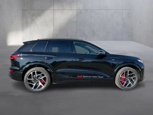 Audi Q6 view 6