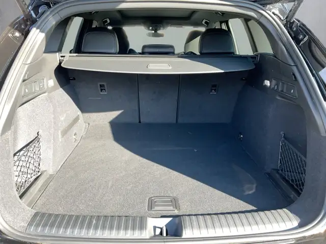 Audi Q6 view 13