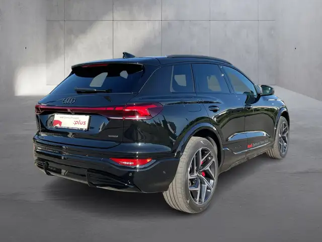 Audi Q6 view 5