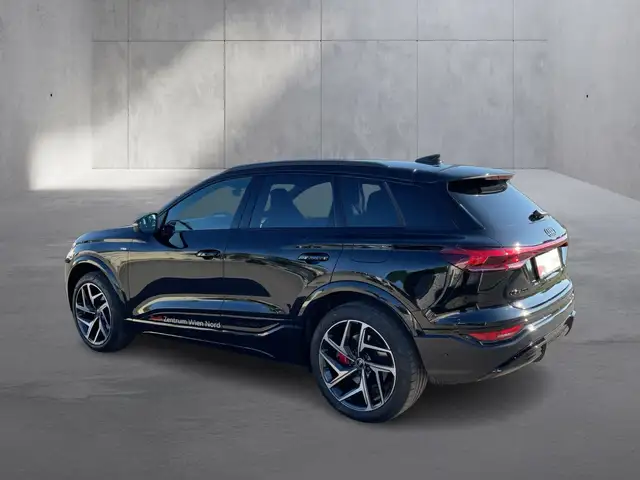 Audi Q6 view 3