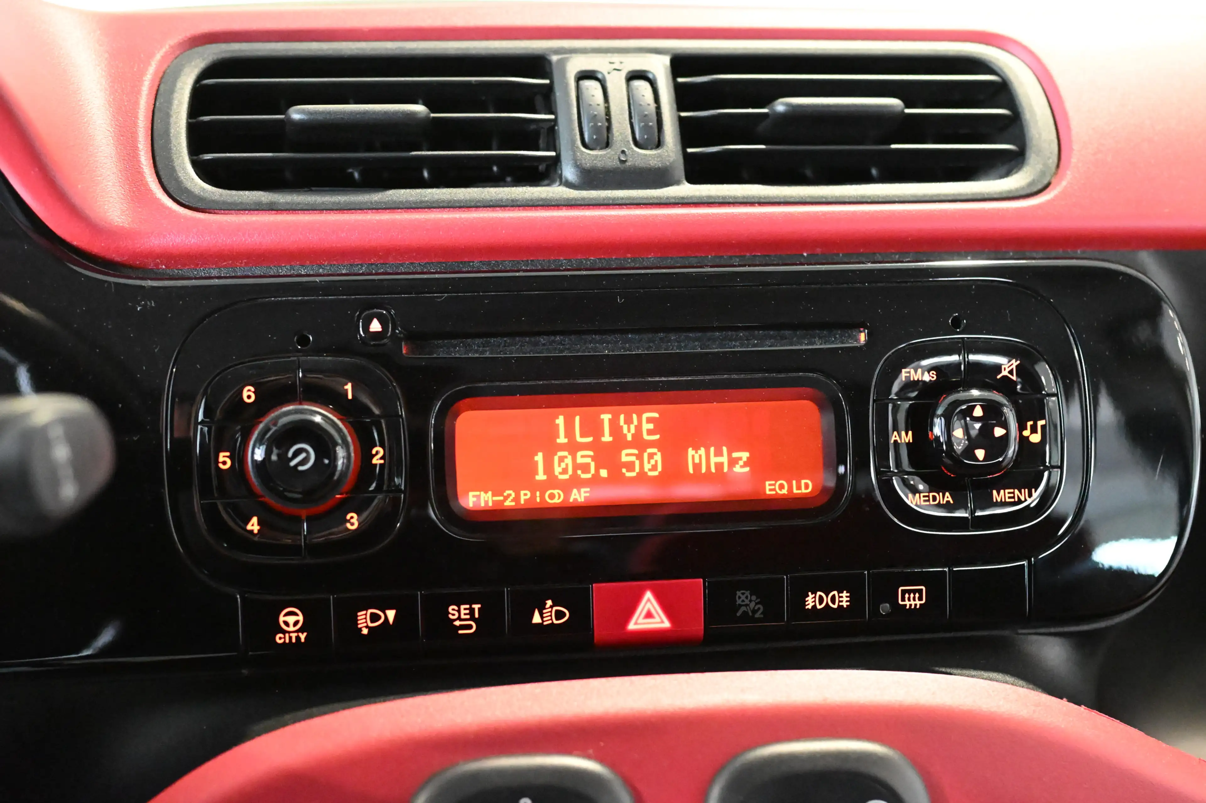 Fiat Panda 1.2 Lounge Klimaanlage PDC Alu — photo 10